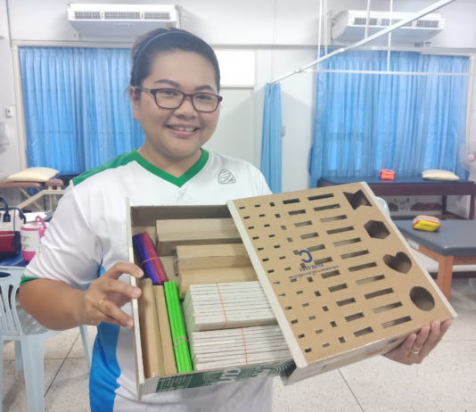 ข่าวดี ผู้ป่วยกล้ามเนื้อแขน-มืออ่อนแรง “กล่องฝึกมือ” รพ.เกาะจันทร์ จ.ชลบุรี ช่วยได้