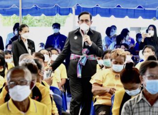 นายกฯบอกชาวกำแพงเพชร พร้อมผลักดันทุกโครงการ หากได้อยู่ต่อ