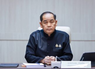 พระบาทสมเด็จพระเจ้าอยู่หัว ทรงรับผู้ได้รับบาดเจ็บและผู้เสียชีวิต จากเหตุการณ์โครงสร้างเหล็กทรุดตัวบนถนนพระราม 2 ไว้ในพระบรมราชานุเคราะห์ และพระราชทานเงินช่วยเหลือสงเคราะห์ในการจัดการศพ